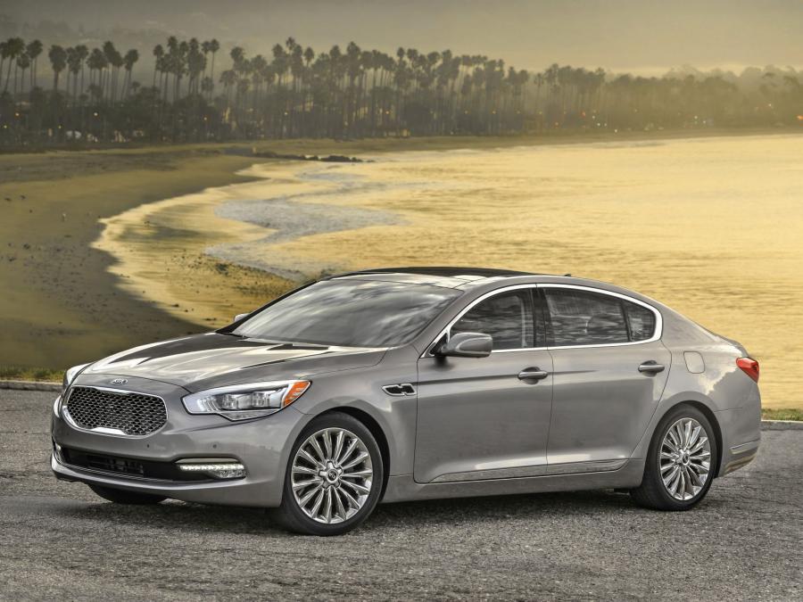  Kia K900 2014 года  (фото 22 из 30)
